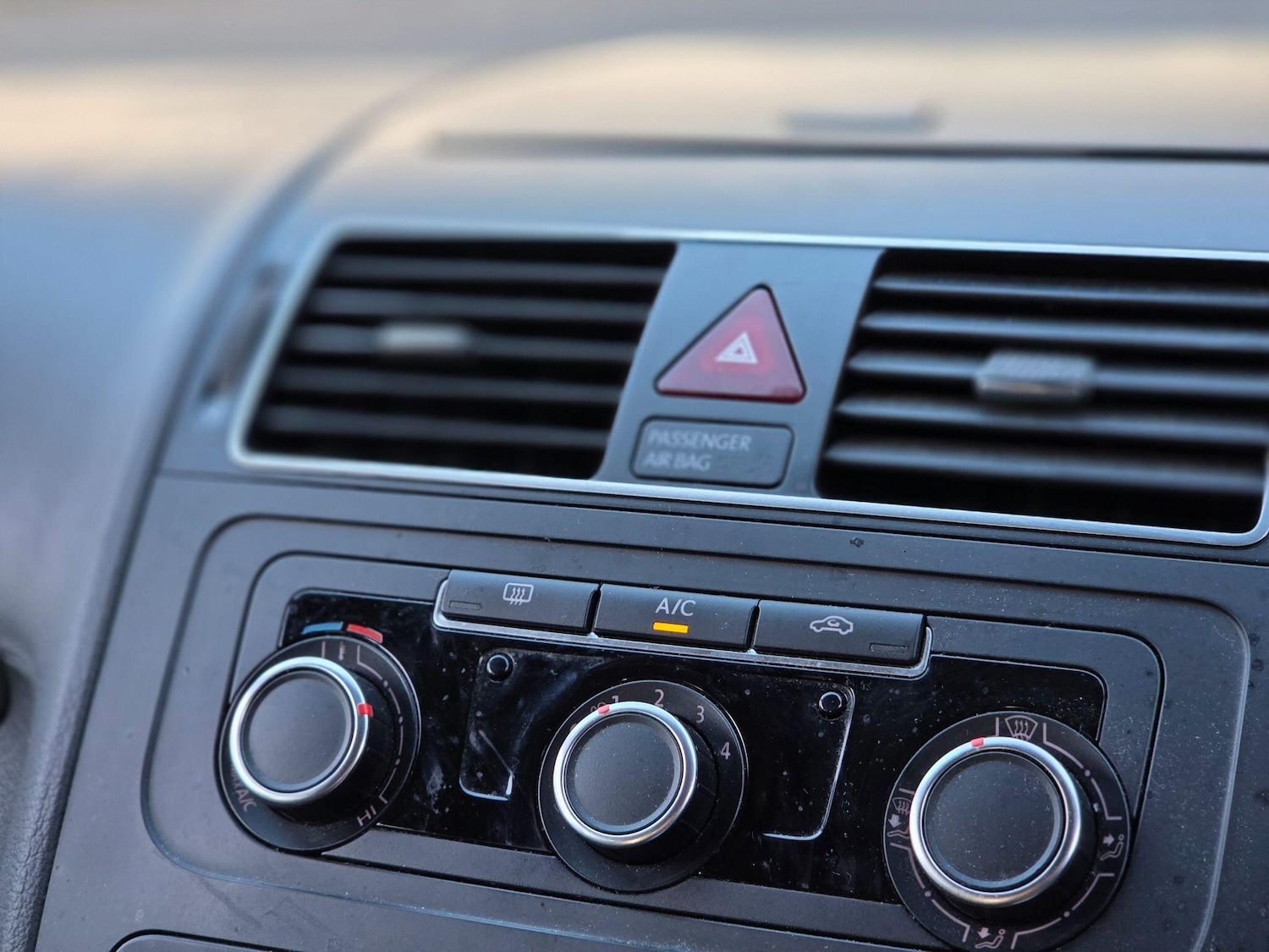 Used Volkswagen Touran 2015 for sale - 76913062: Photo 32