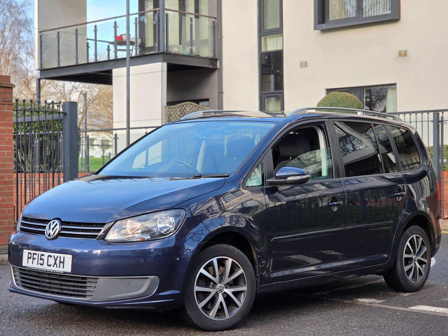 Used Volkswagen Touran 2015 for sale - 76913062: Photo 4