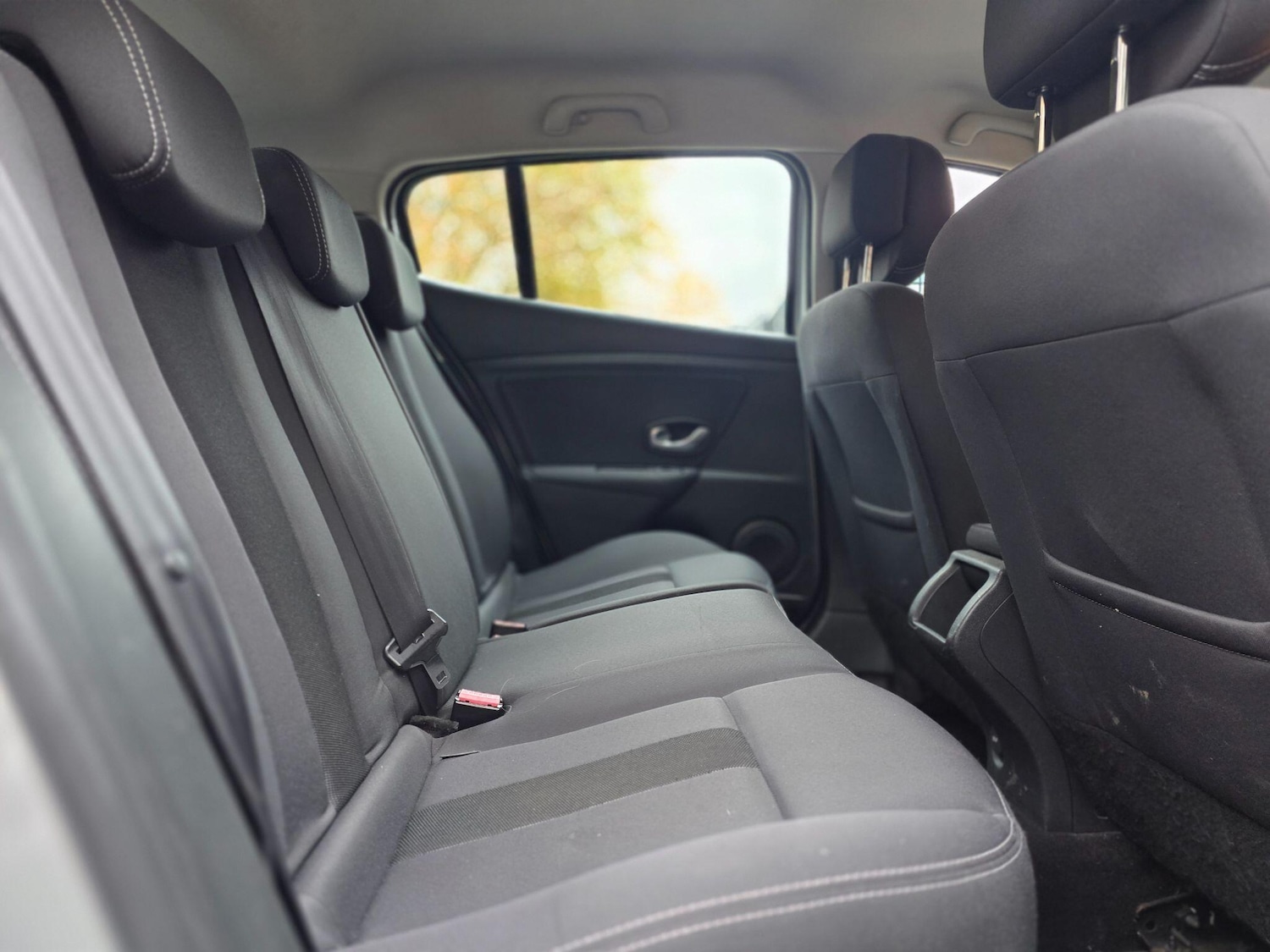 Used Renault Megane 2011 for sale - 76425120: Photo 11