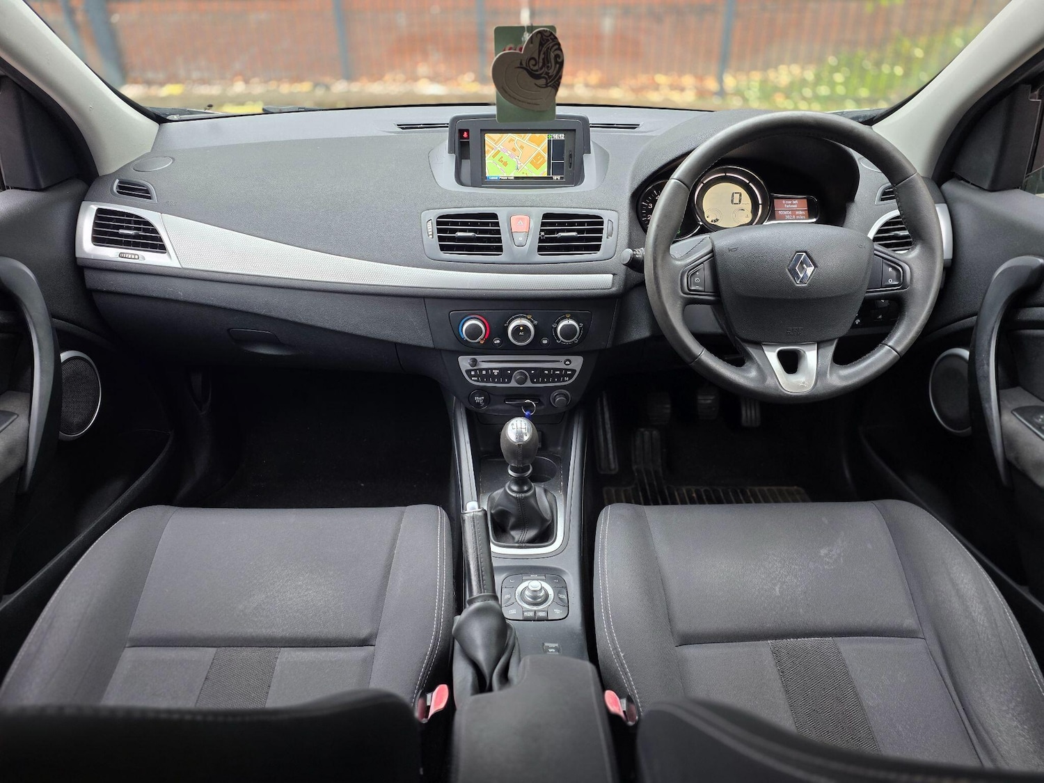 Used Renault Megane 2011 for sale - 76425120: Photo 15