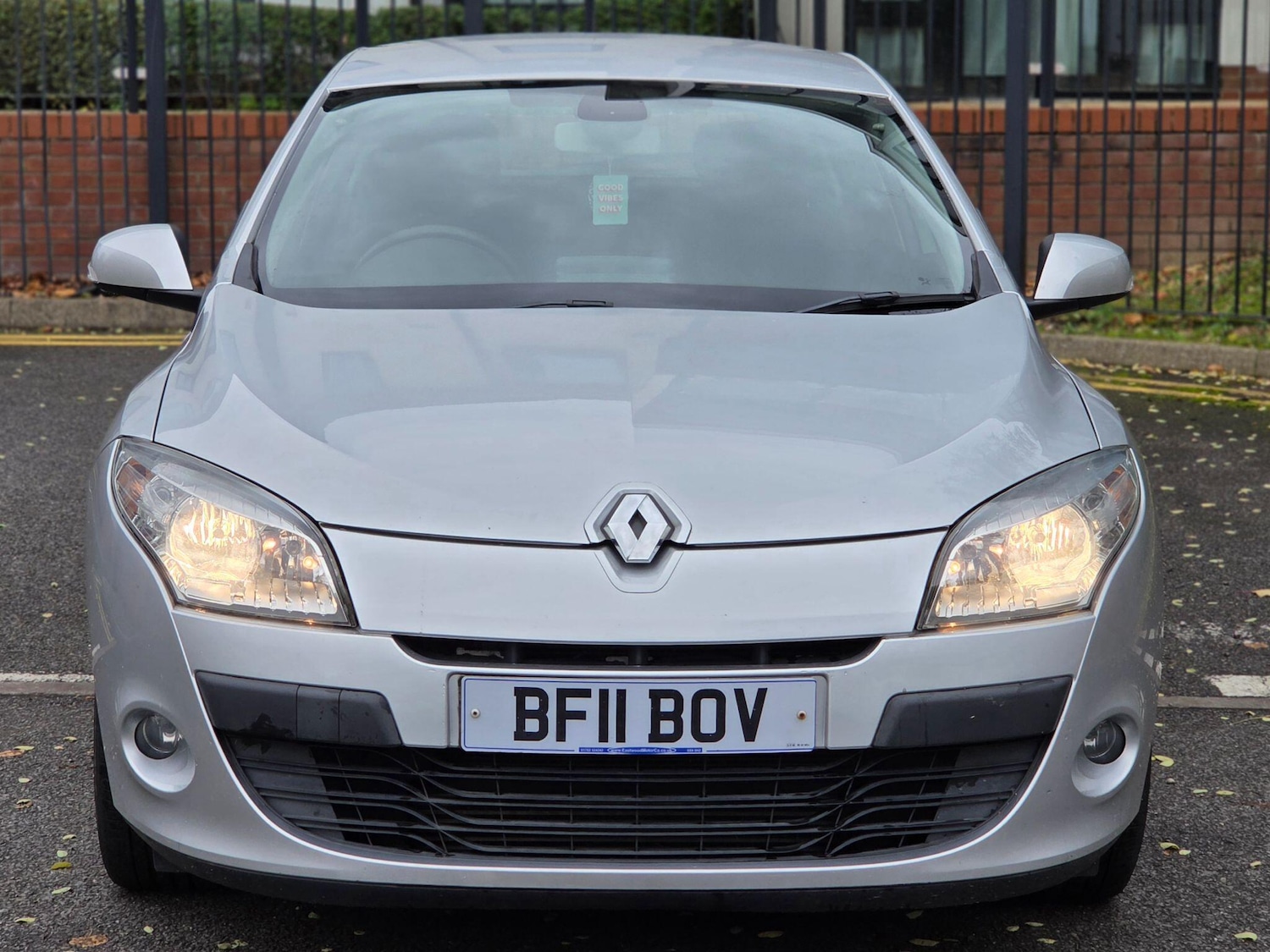 Used Renault Megane 2011 for sale - 76425120: Photo 2