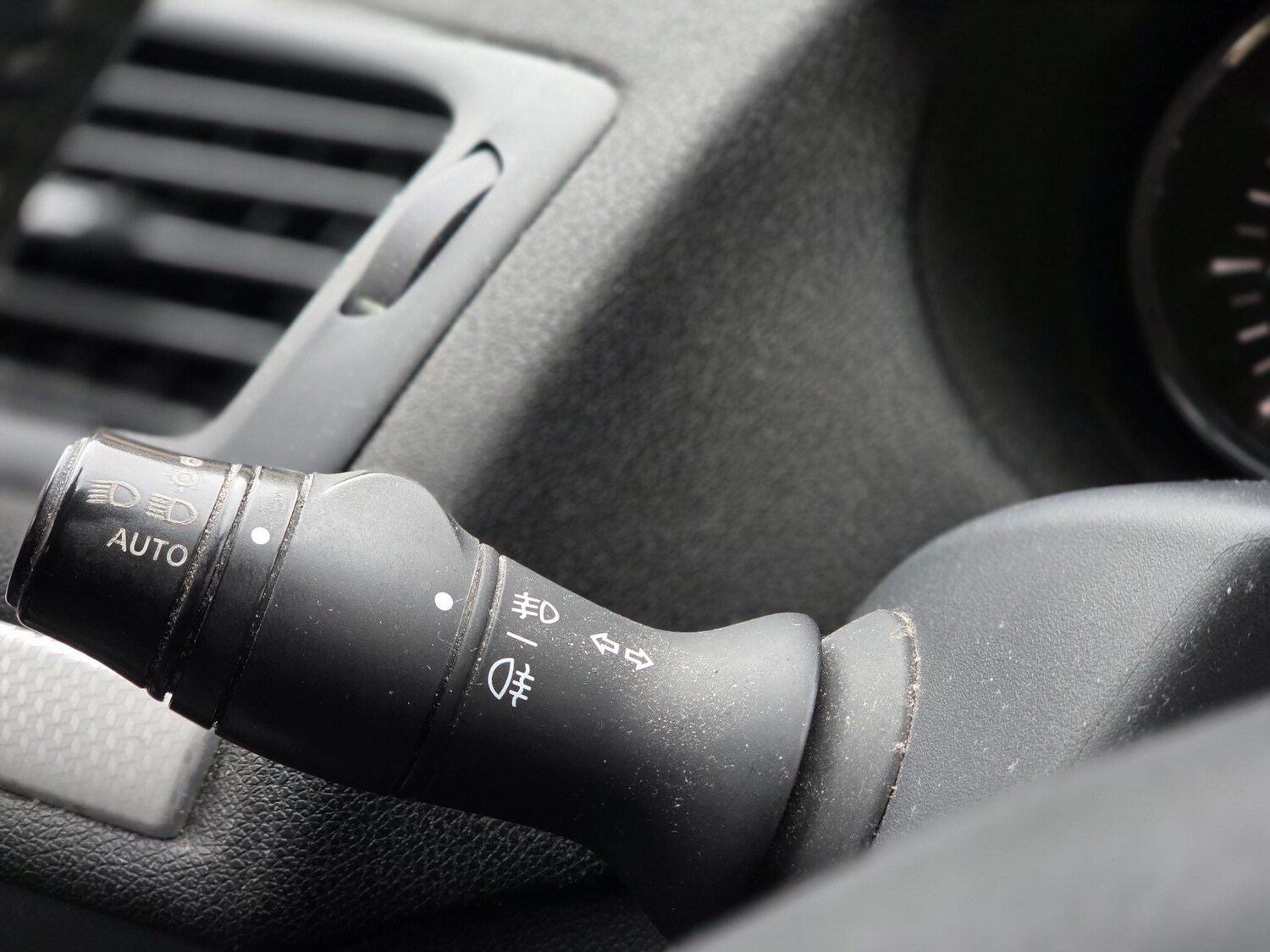 Used Renault Megane 2011 for sale - 76425120: Photo 31