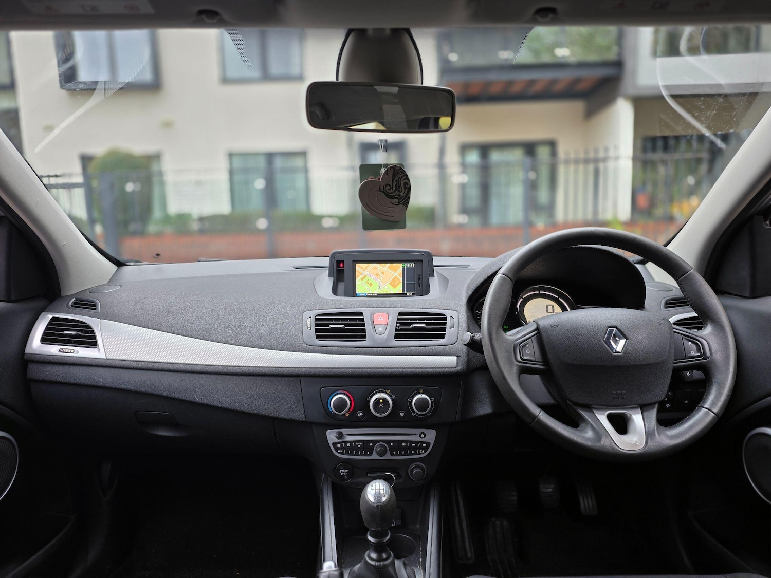 Used Renault Megane 2011 for sale - 76425120: Photo 5