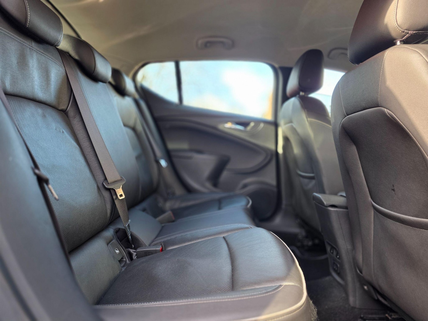 Used Vauxhall Astra 2015 for sale - 76899619: Photo 11