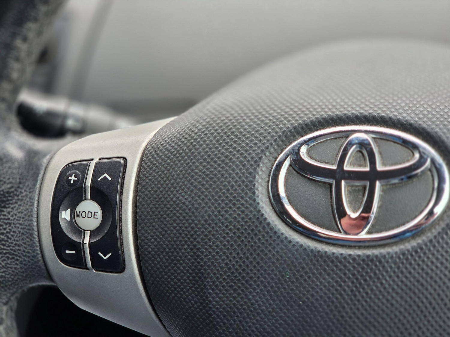 Used Toyota Yaris 2008 for sale - 77909088: Photo 32