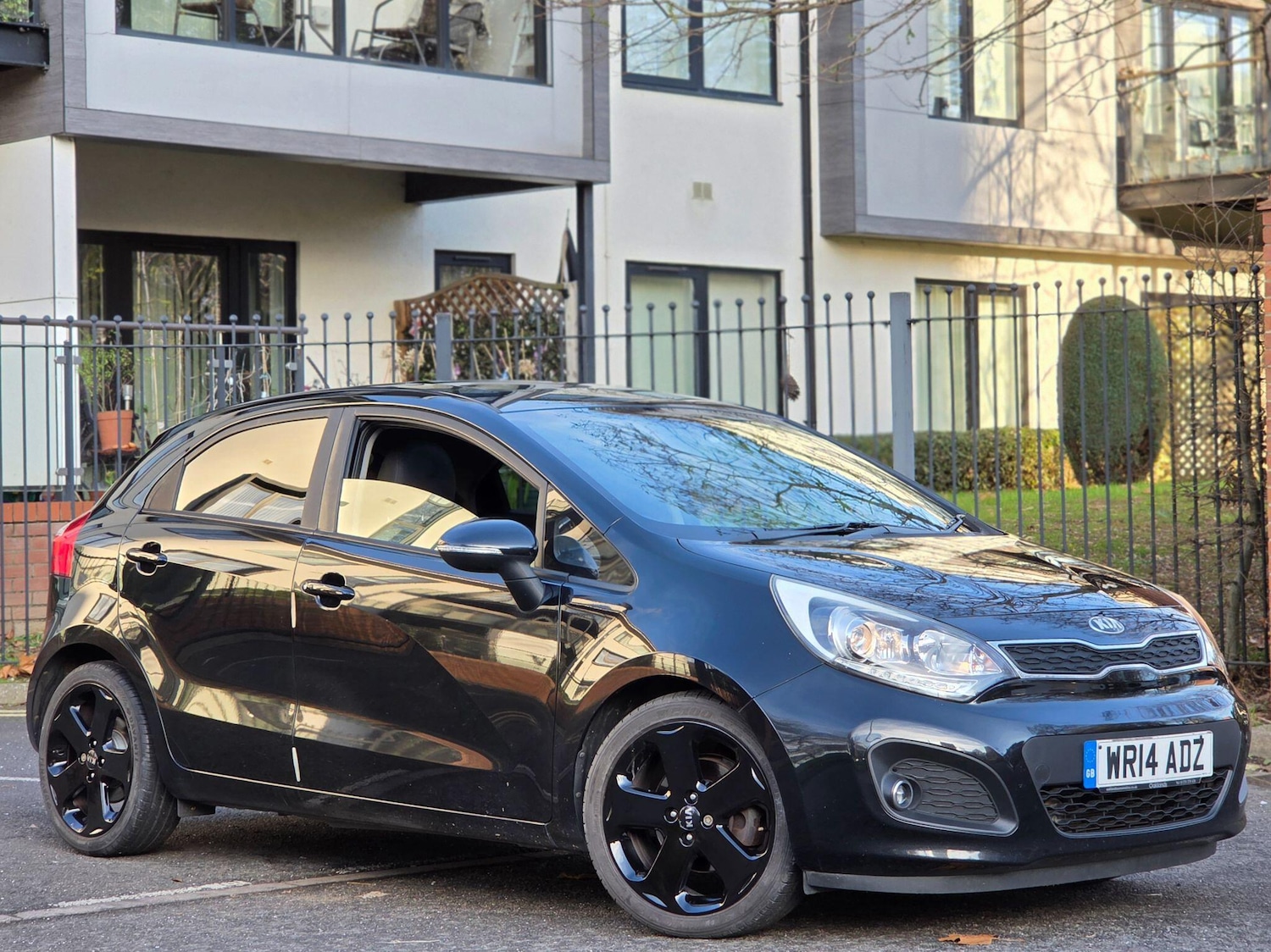 Used Kia Rio 2014 for sale - 76898422: Photo 2