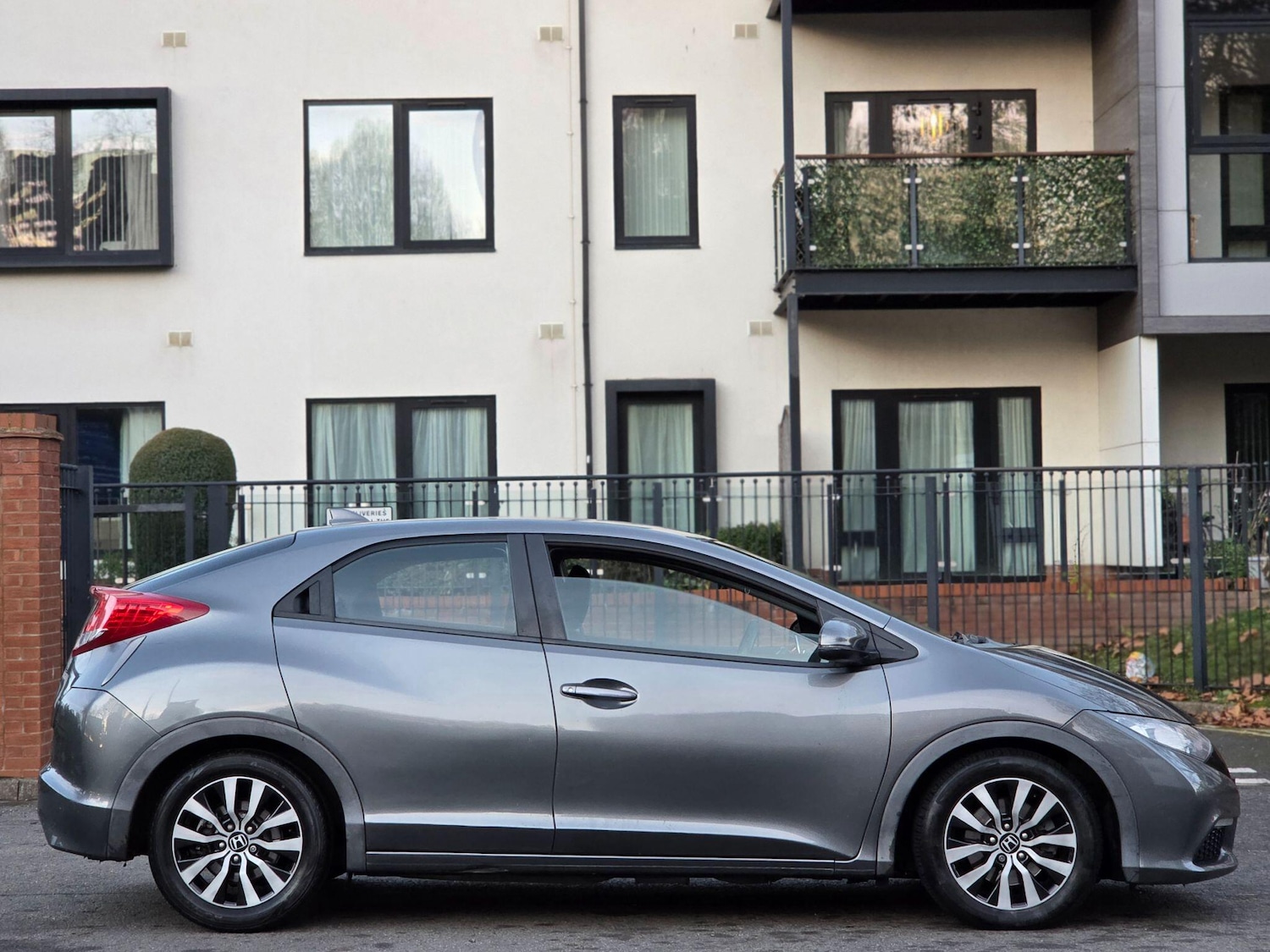 Used Honda Civic 2013 for sale - 76658925: Photo 6