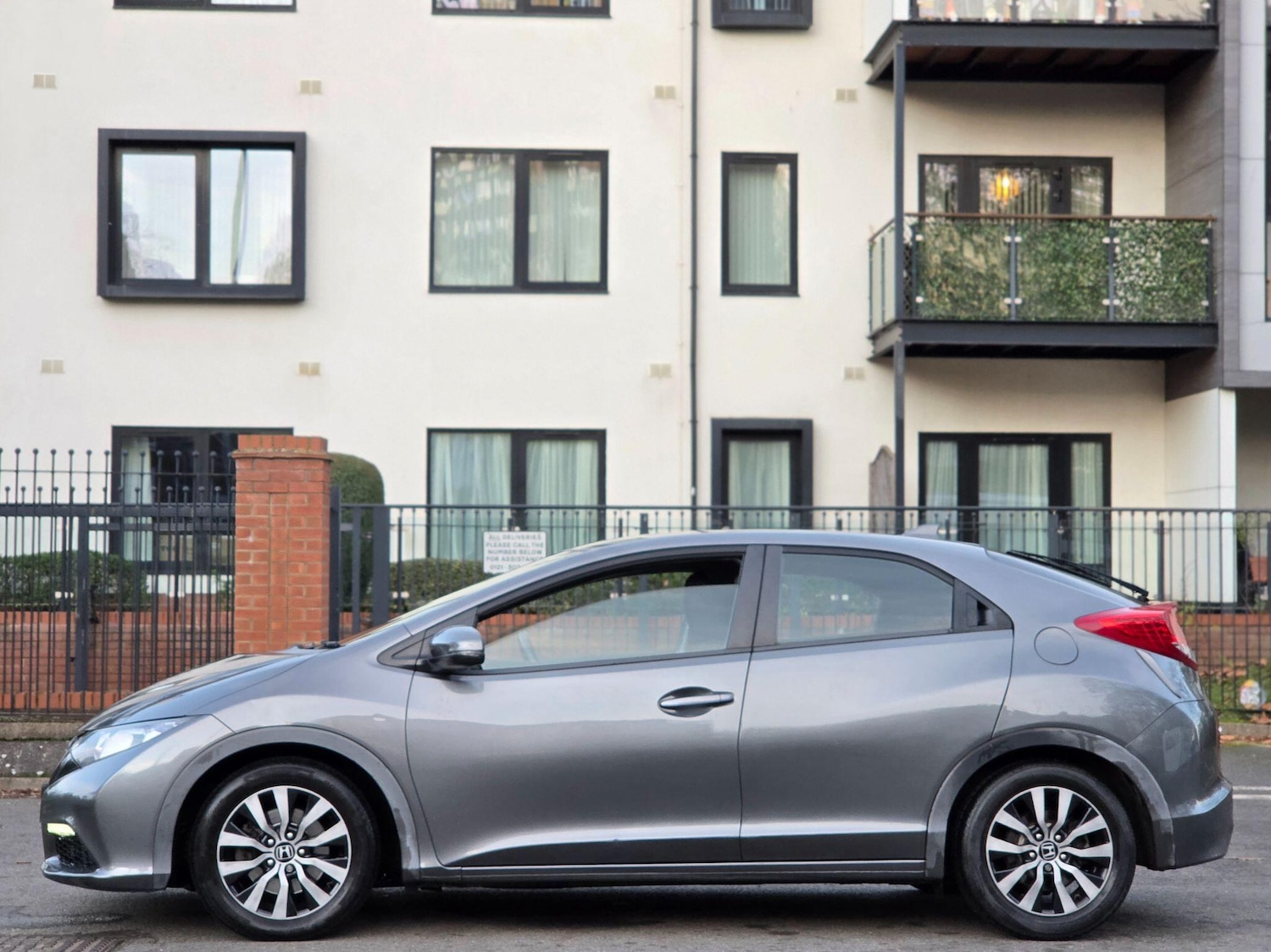 Used Honda Civic 2013 for sale - 76658925: Photo 8