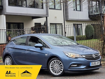 Used Vauxhall Astra 2017 for sale - 76592445: Photo