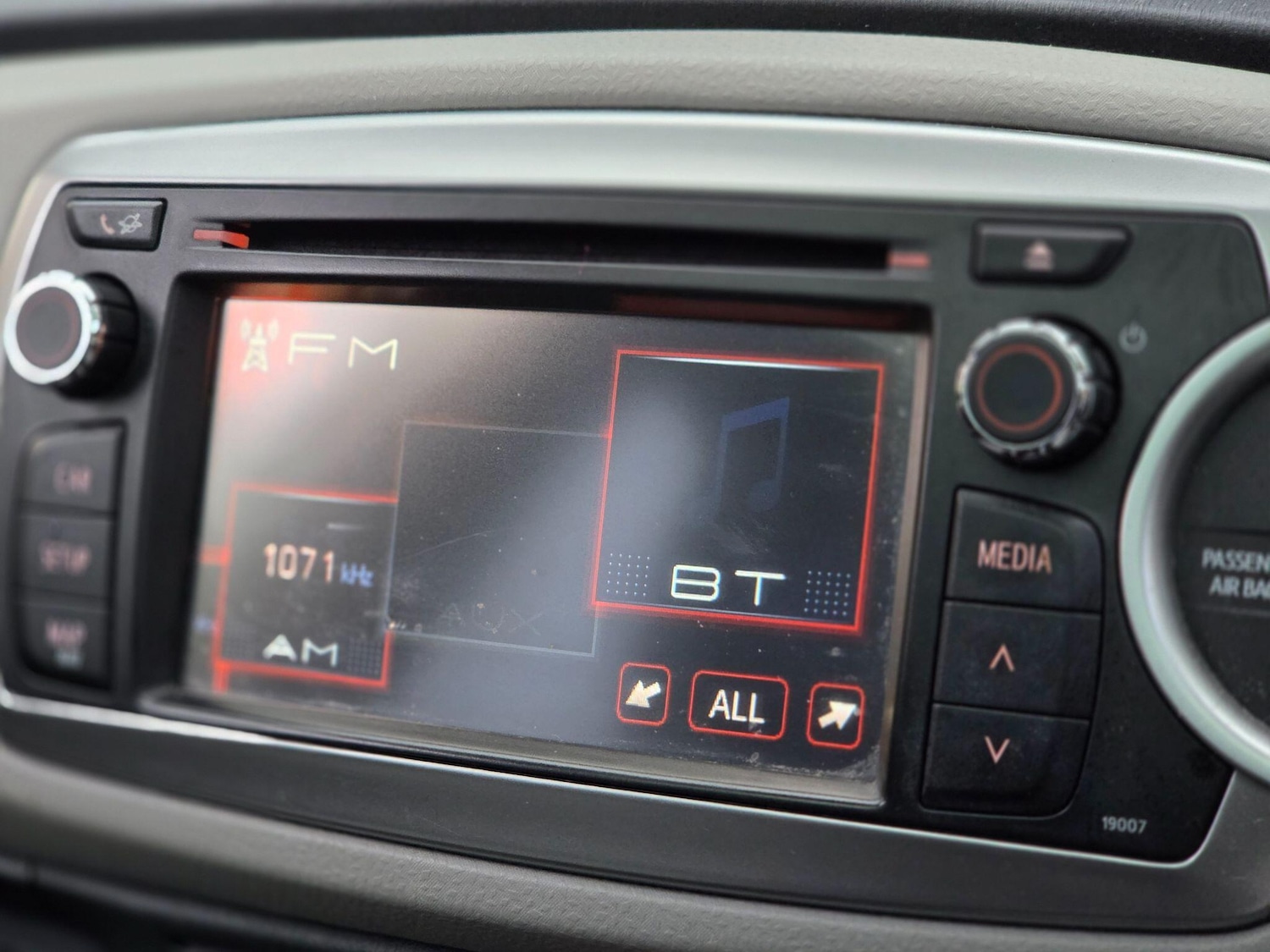 Used Toyota Yaris 2013 for sale - 76993153: Photo 34