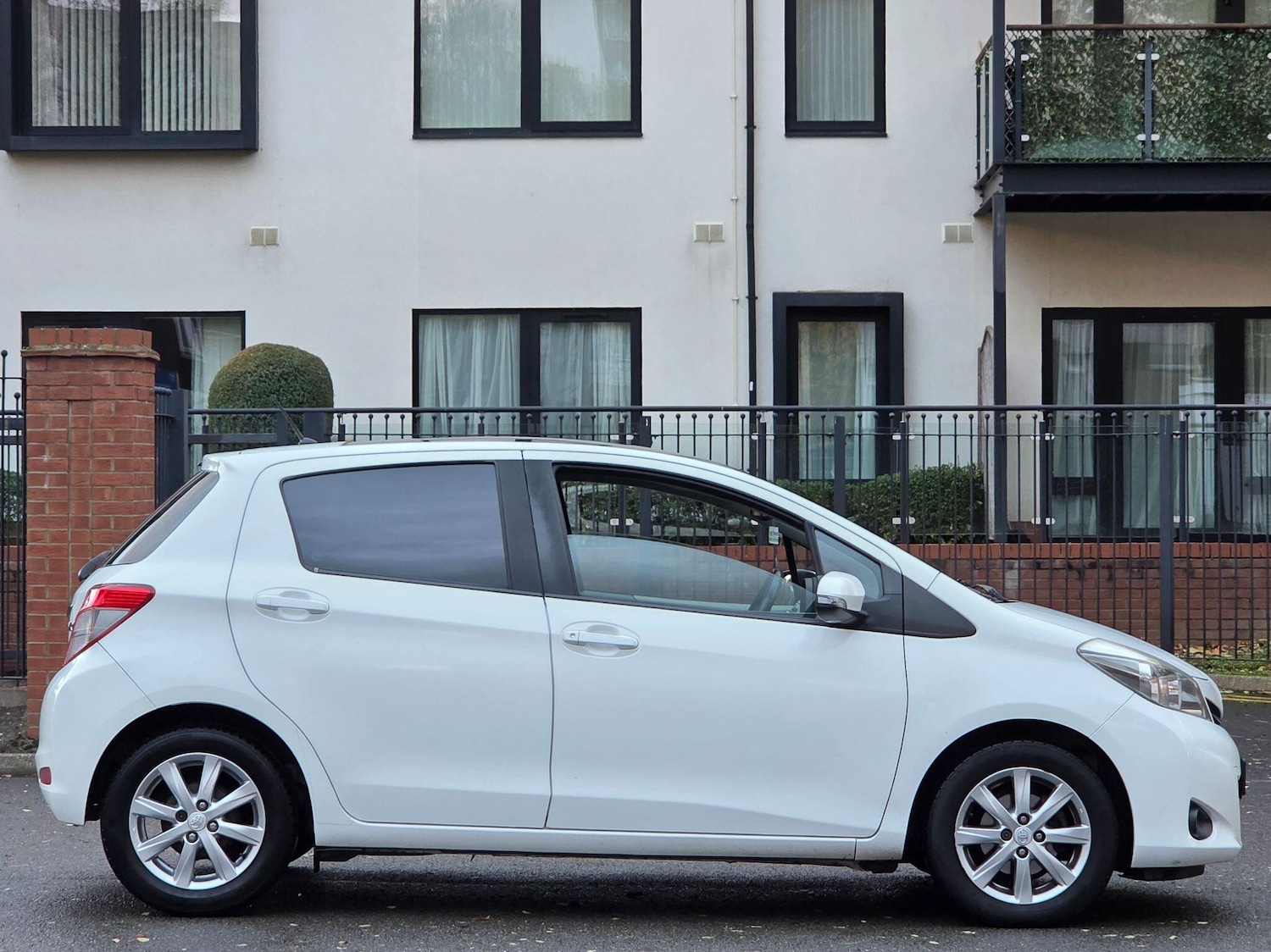 Used Toyota Yaris 2013 for sale - 76993153: Photo 6