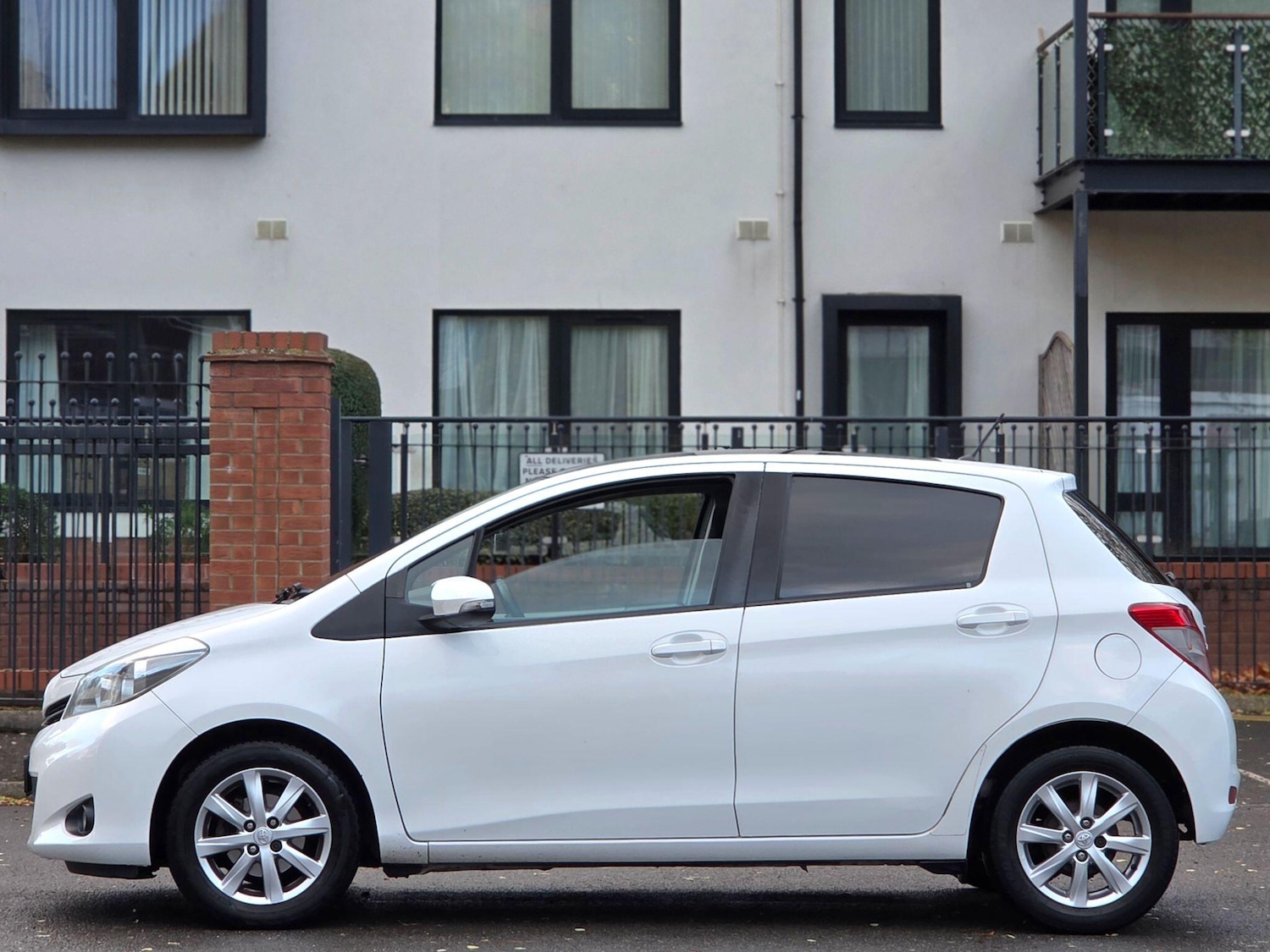 Used Toyota Yaris 2013 for sale - 76993153: Photo 8