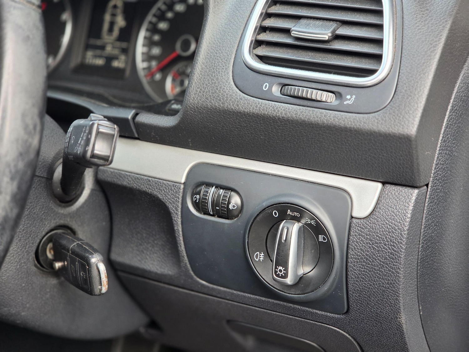 Used Volkswagen Scirocco 2012 for sale - 77769607: Photo 35