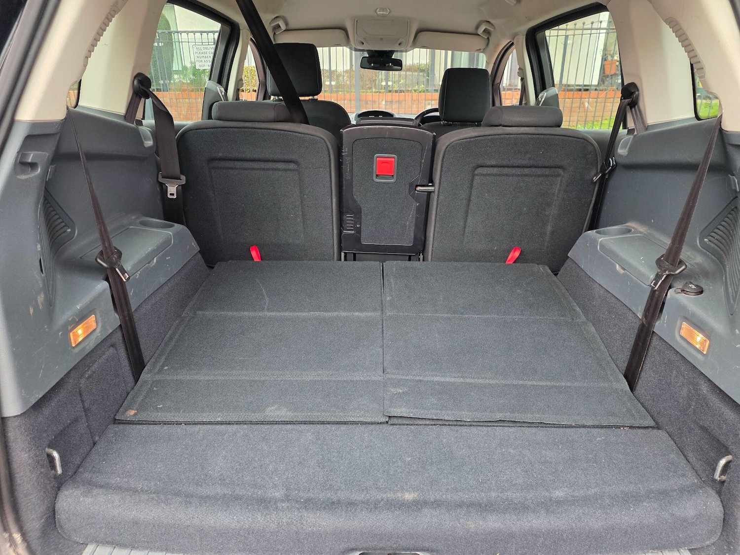 Used Ford Grand C-Max 2014 for sale - 77737919: Photo 26