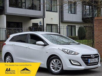 Used Hyundai i30 2015 for sale - 77793453: Photo