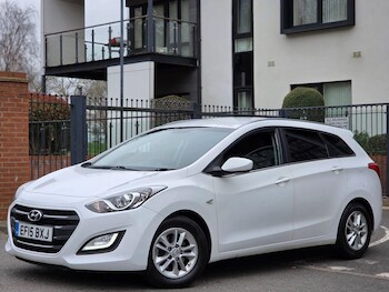 Used Hyundai i30 2015 for sale - 77793453: Photo