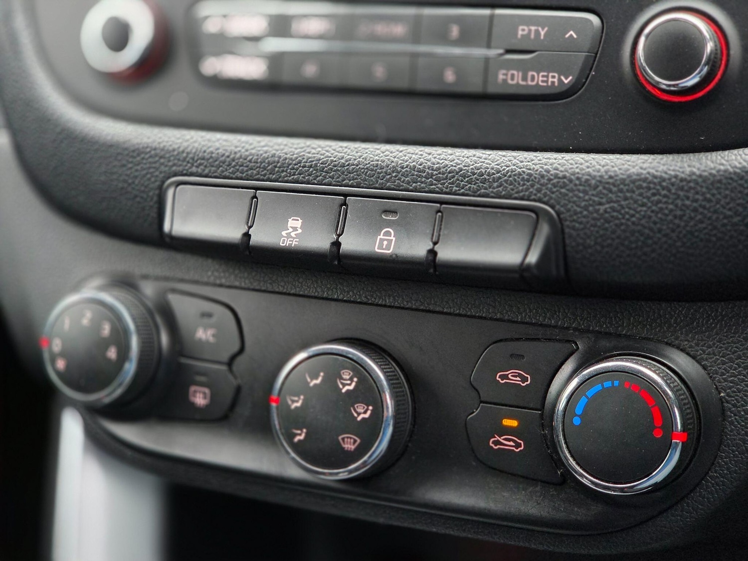 Used Kia Ceed 2015 for sale - 77799403: Photo 25