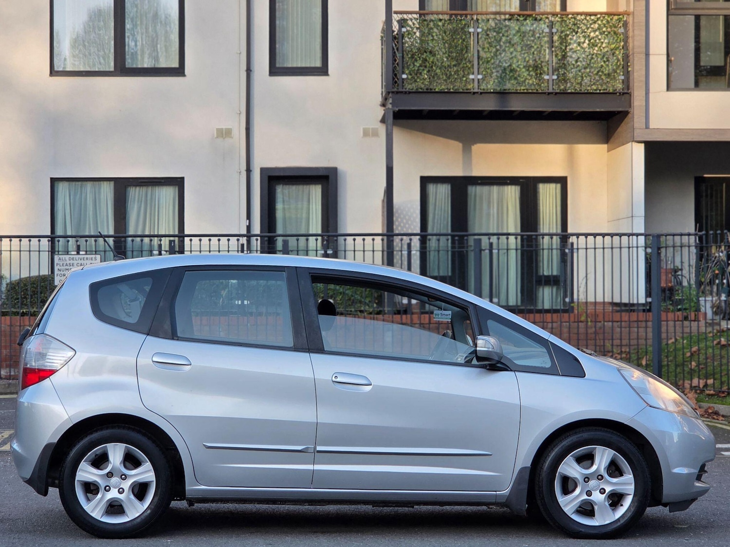 Used Honda Jazz 2010 for sale - 76646173: Photo 6