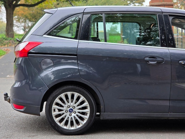 Used Ford Grand C-Max 2014 for sale - 76295326: Photo 32