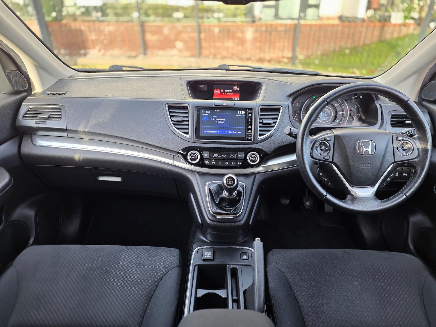 Used Honda CR-V 2015 for sale - 76942689: Photo 37
