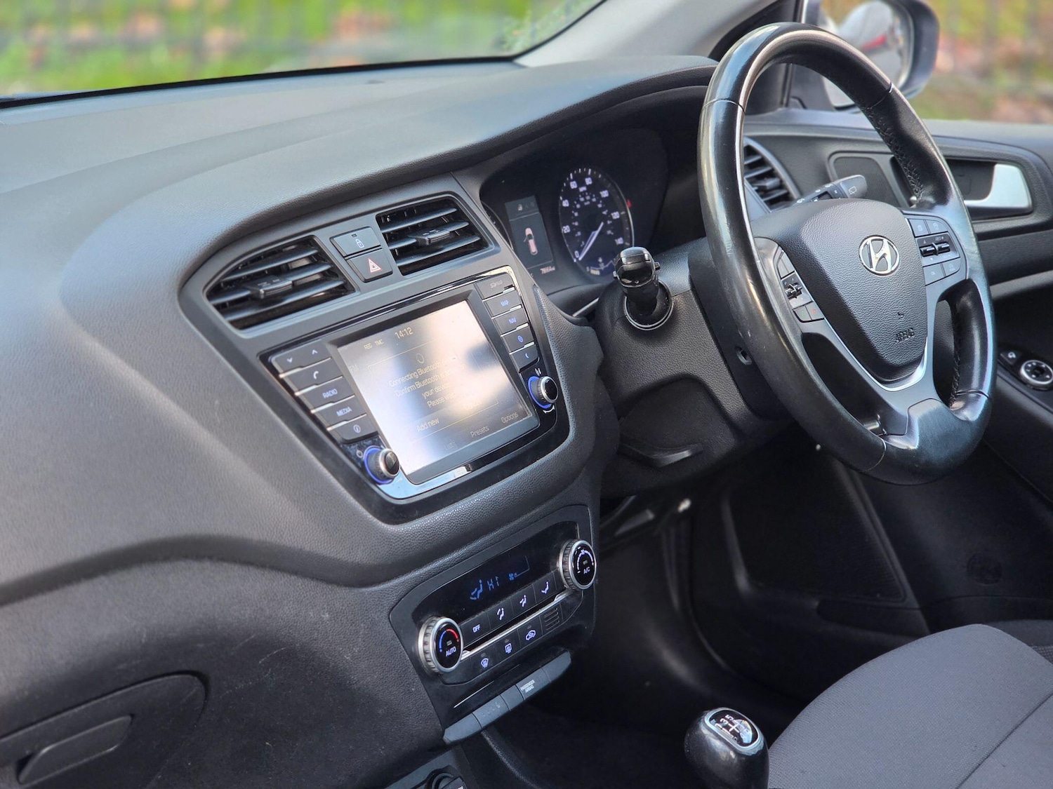 Used Hyundai i20 2015 for sale - 77237956: Photo 25