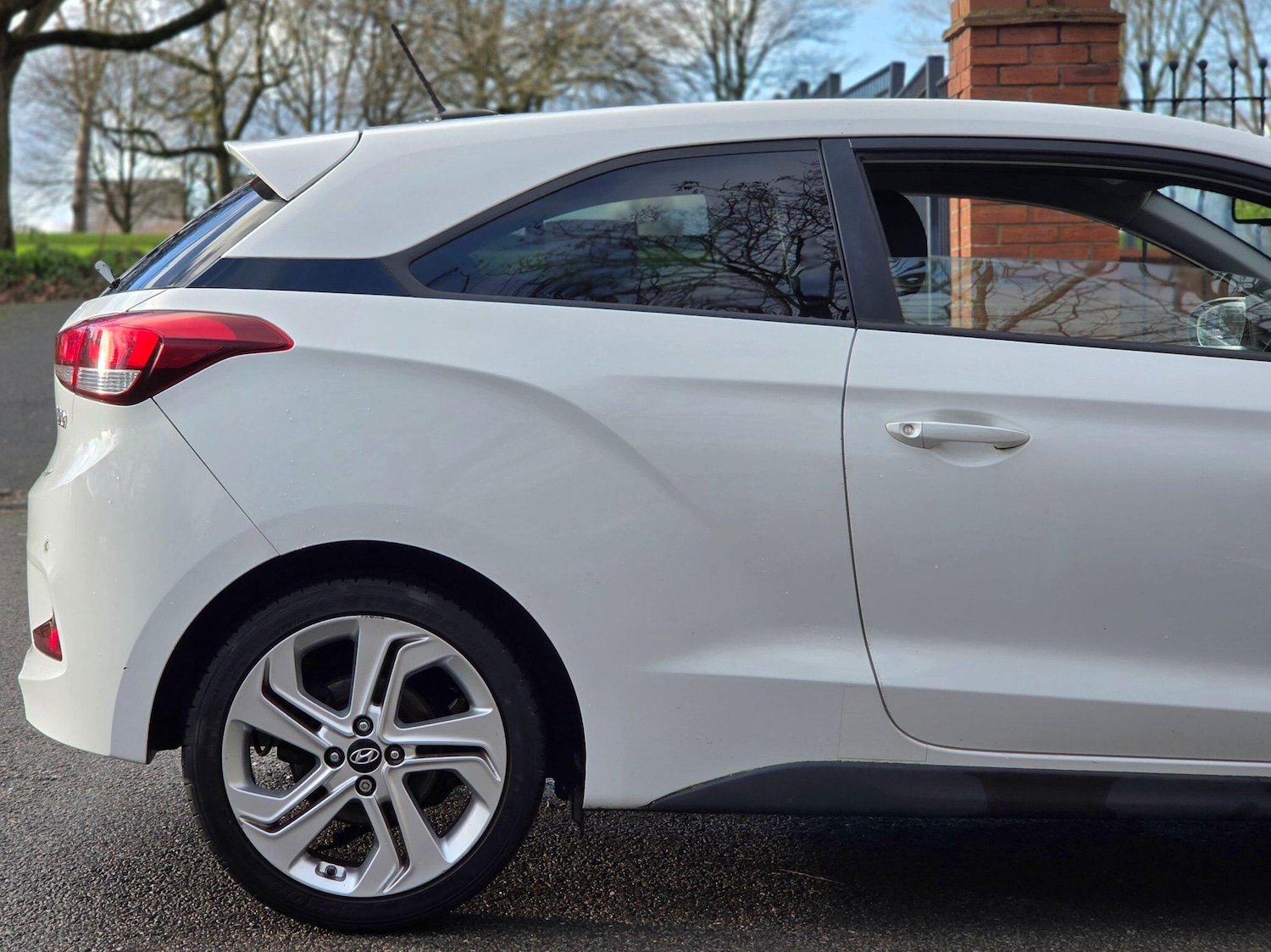 Used Hyundai i20 2015 for sale - 77237956: Photo 28