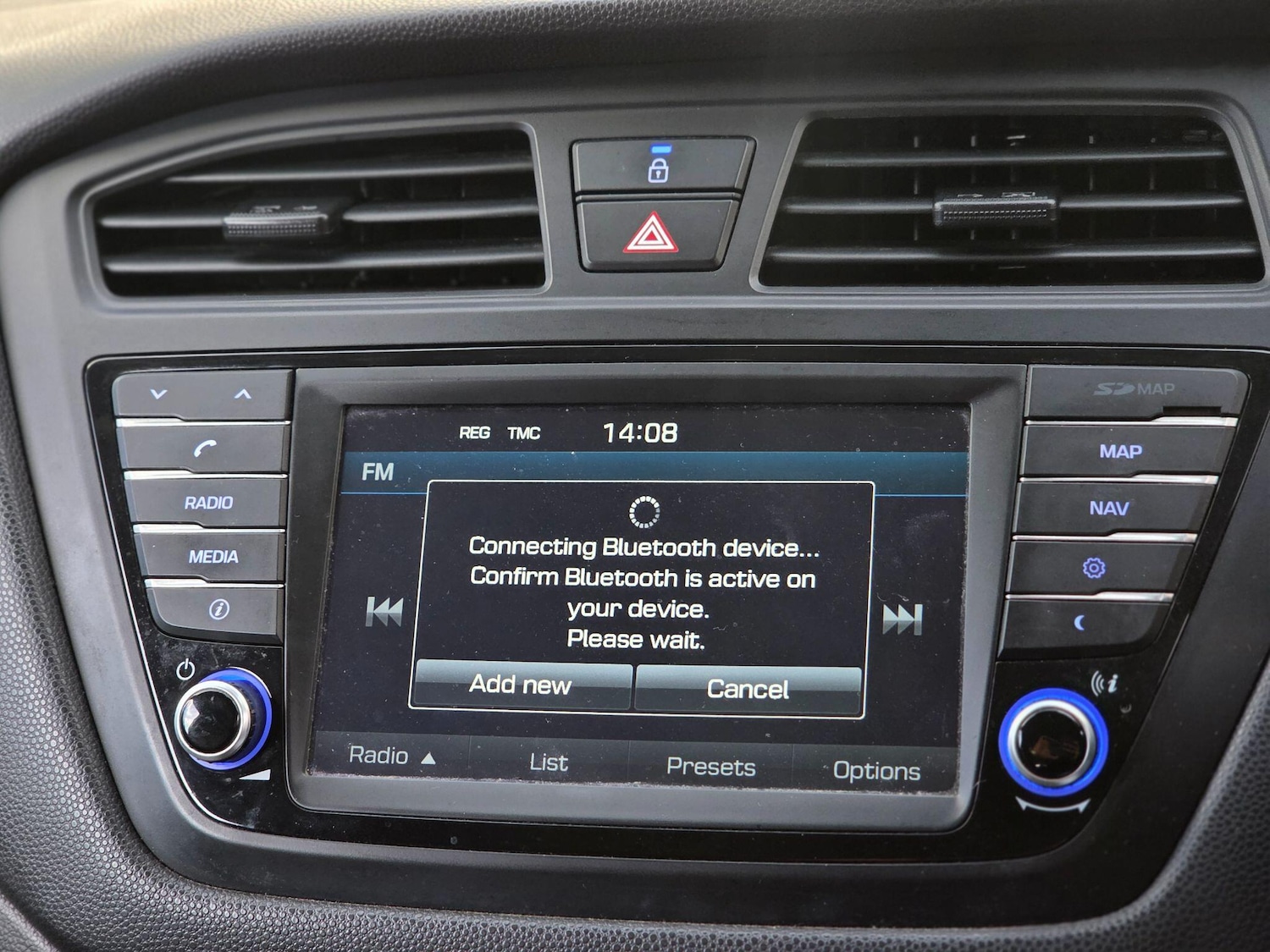 Used Hyundai i20 2015 for sale - 77237956: Photo 36