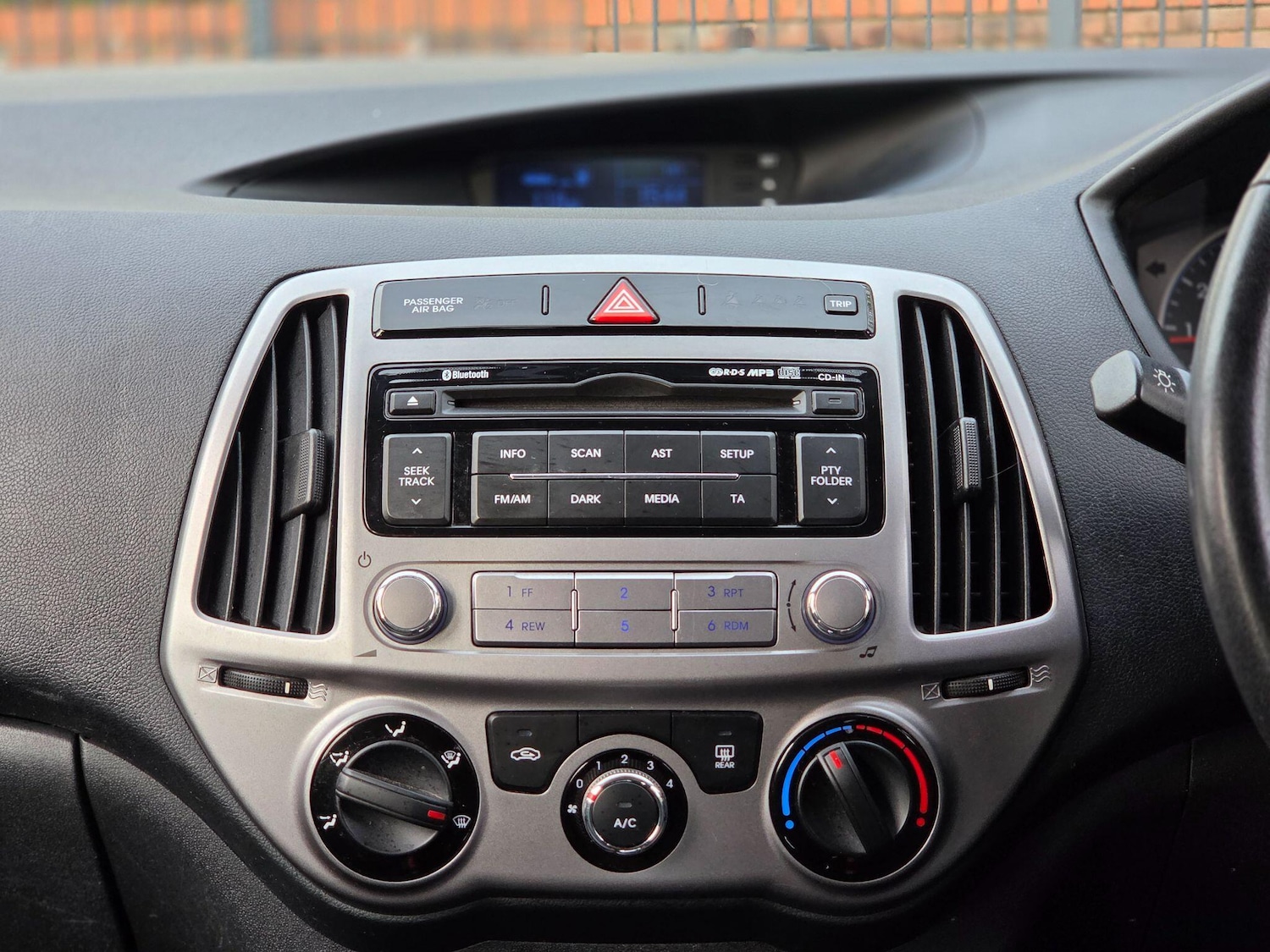 Used Hyundai i20 2014 for sale - 76499483: Photo 30