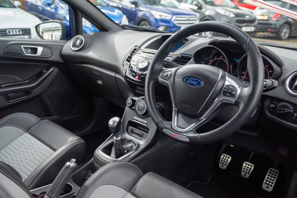 Used Ford Fiesta 2013 for sale - 78013087: Photo 2