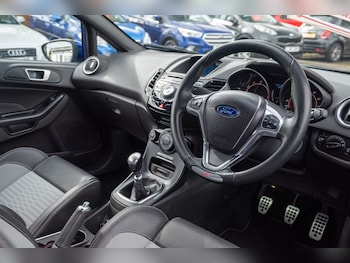 Used Ford Fiesta 2013 for sale - 78013087: Photo