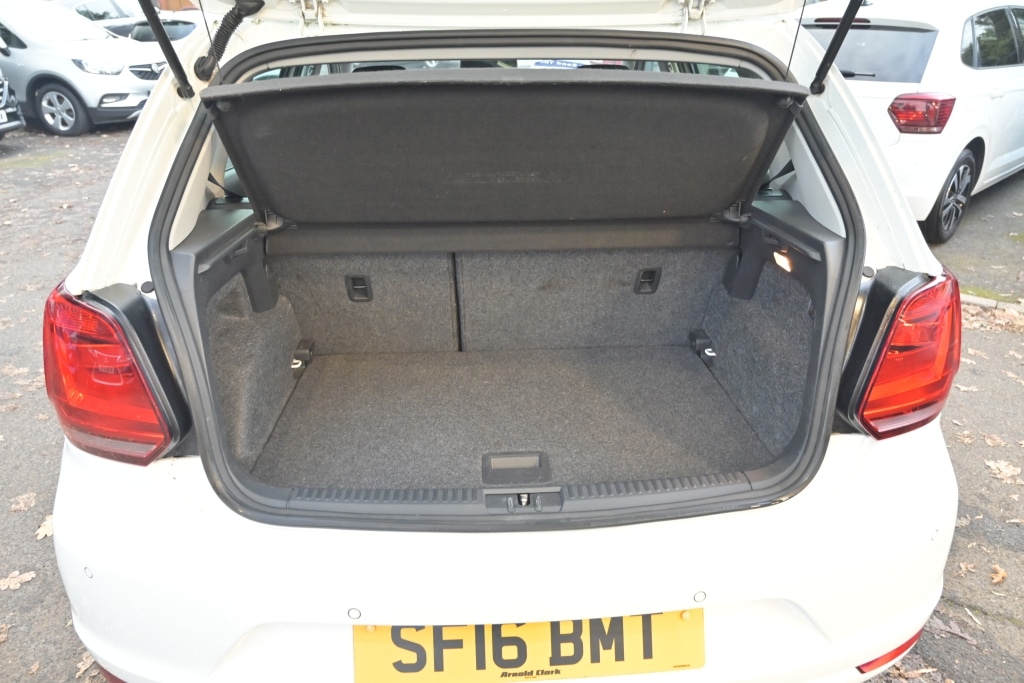 Used Volkswagen Polo 2016 for sale - 76656441: Photo 7