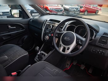 Used Kia Venga 2013 for sale - 79406049: Photo