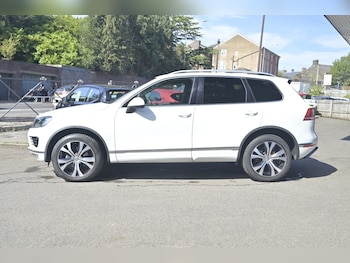 Used Volkswagen Touareg 2015 for sale - 79491062: Photo