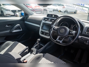 Used Volkswagen Scirocco 2017 for sale - 78847941: Photo
