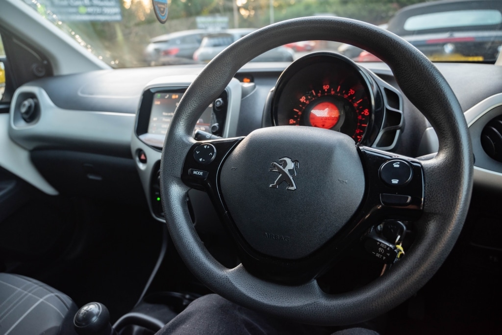 Used Peugeot 108 2017 for sale - 77183346: Photo 24