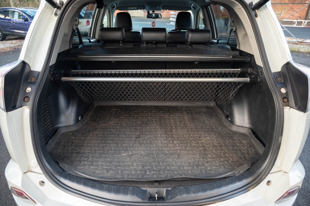 Used Toyota RAV4 2016 for sale - 77115213: Photo 18