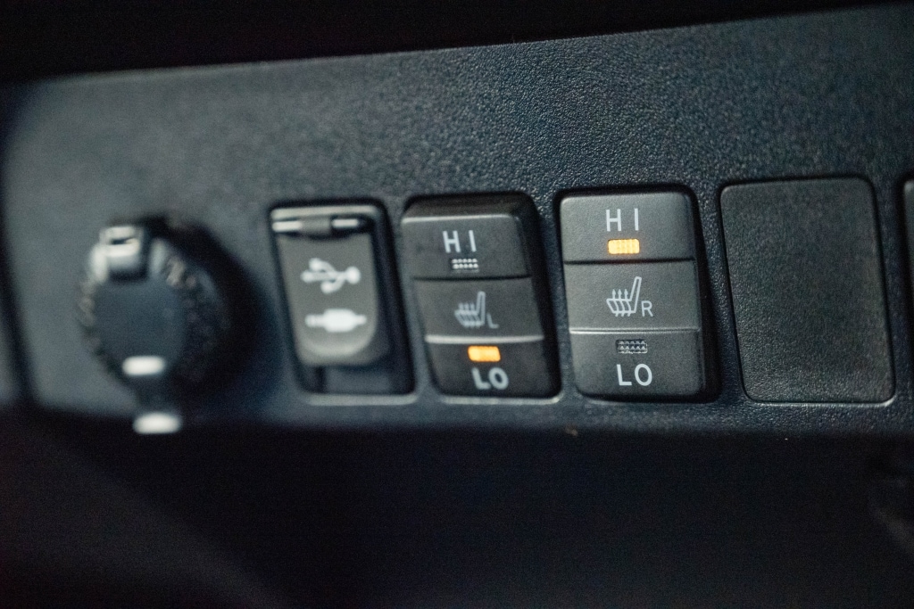 Used Toyota RAV4 2016 for sale - 77115213: Photo 2