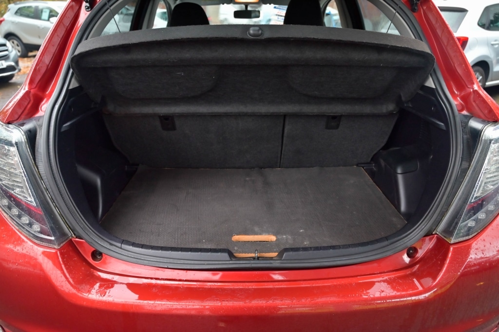 Used Toyota Yaris 2013 for sale - 76465492: Photo 17