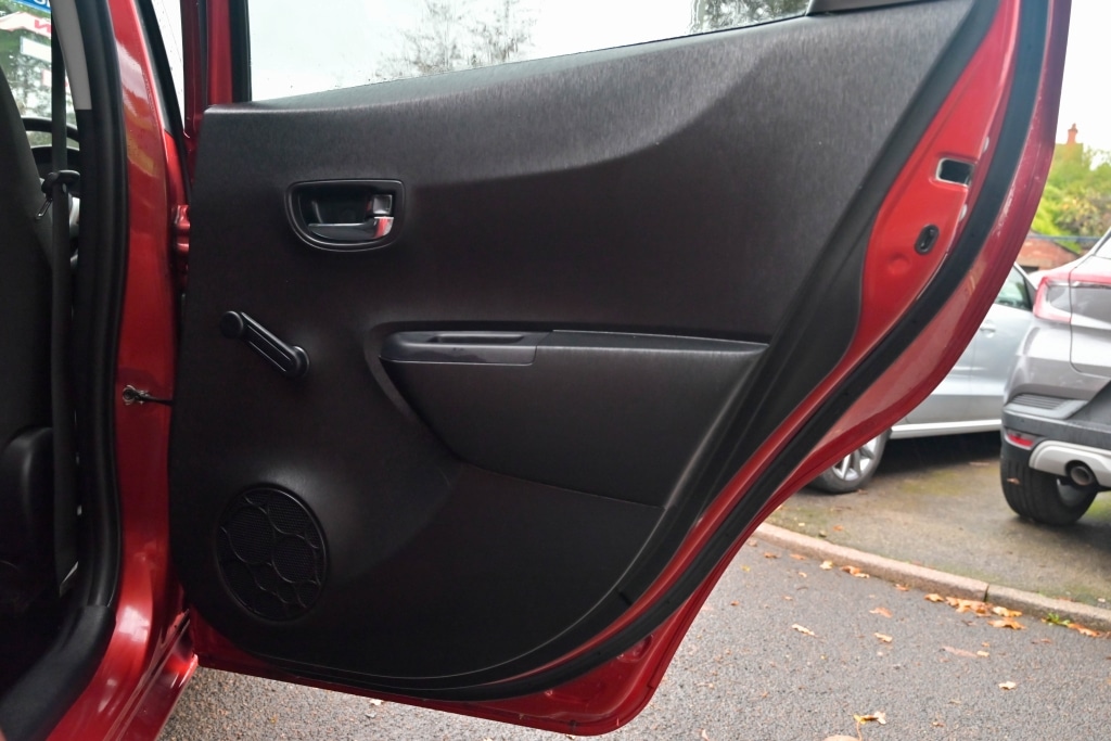 Used Toyota Yaris 2013 for sale - 76465492: Photo 18