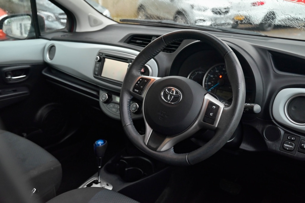 Used Toyota Yaris 2013 for sale - 76465492: Photo 3