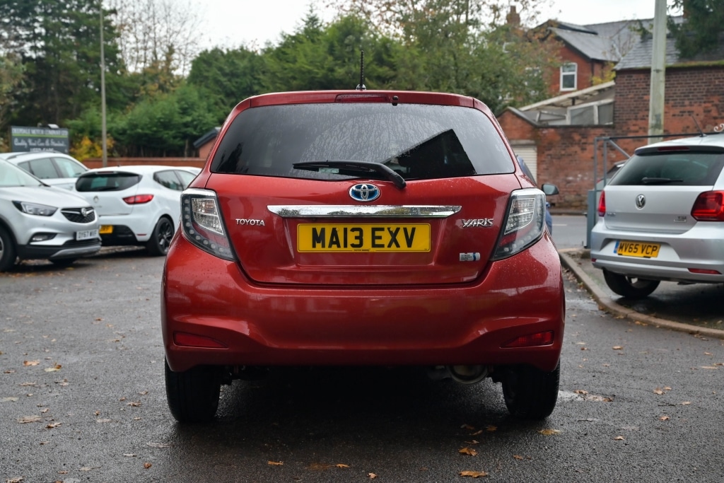 Used Toyota Yaris 2013 for sale - 76465492: Photo 8