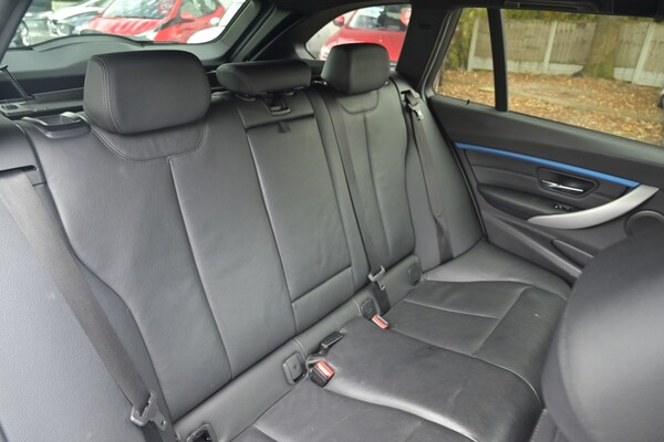 Used BMW 3 Series 2018 for sale - 76301211: Photo 10