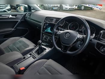 Used Volkswagen Golf 2018 for sale - 79711080: Photo