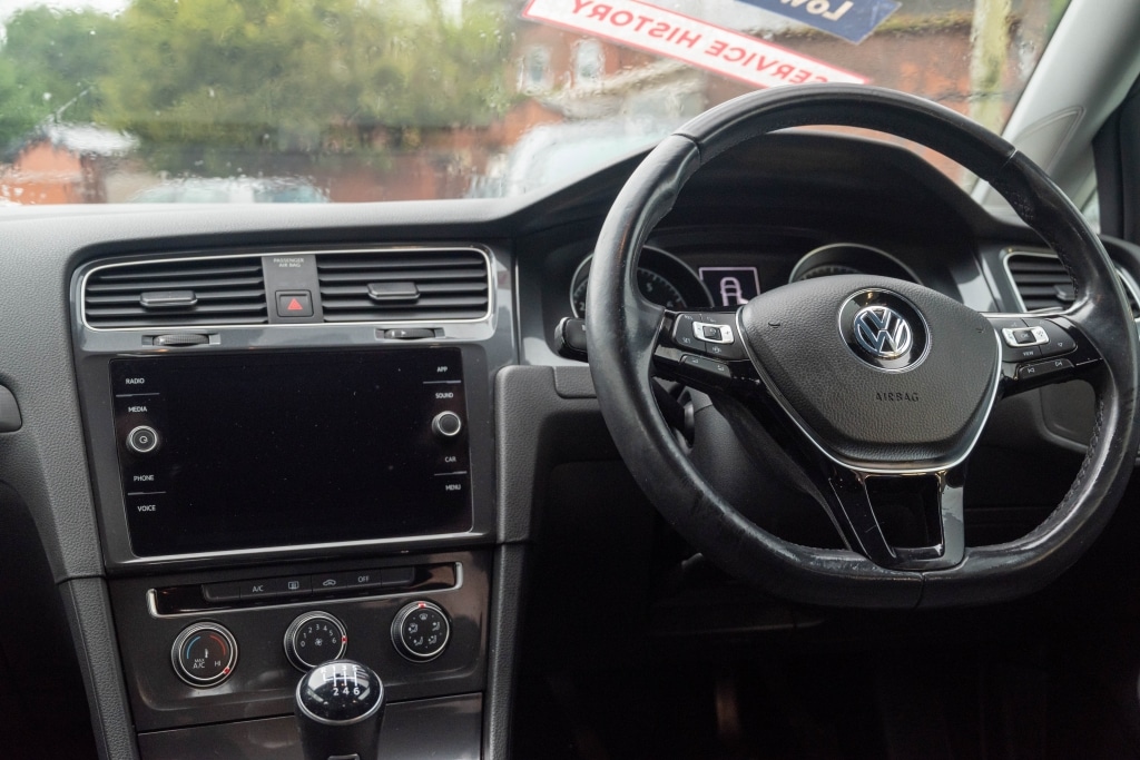 Used Volkswagen Golf 2018 for sale - 77998815: Photo 19