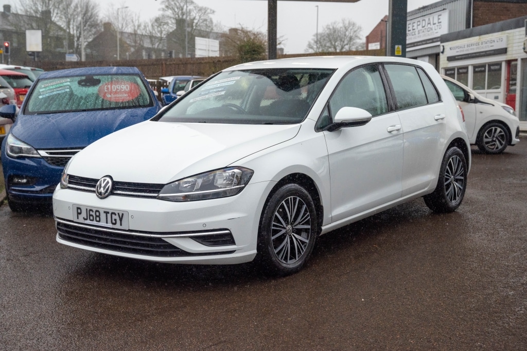 Used Volkswagen Golf 2018 for sale - 77998815: Photo 4