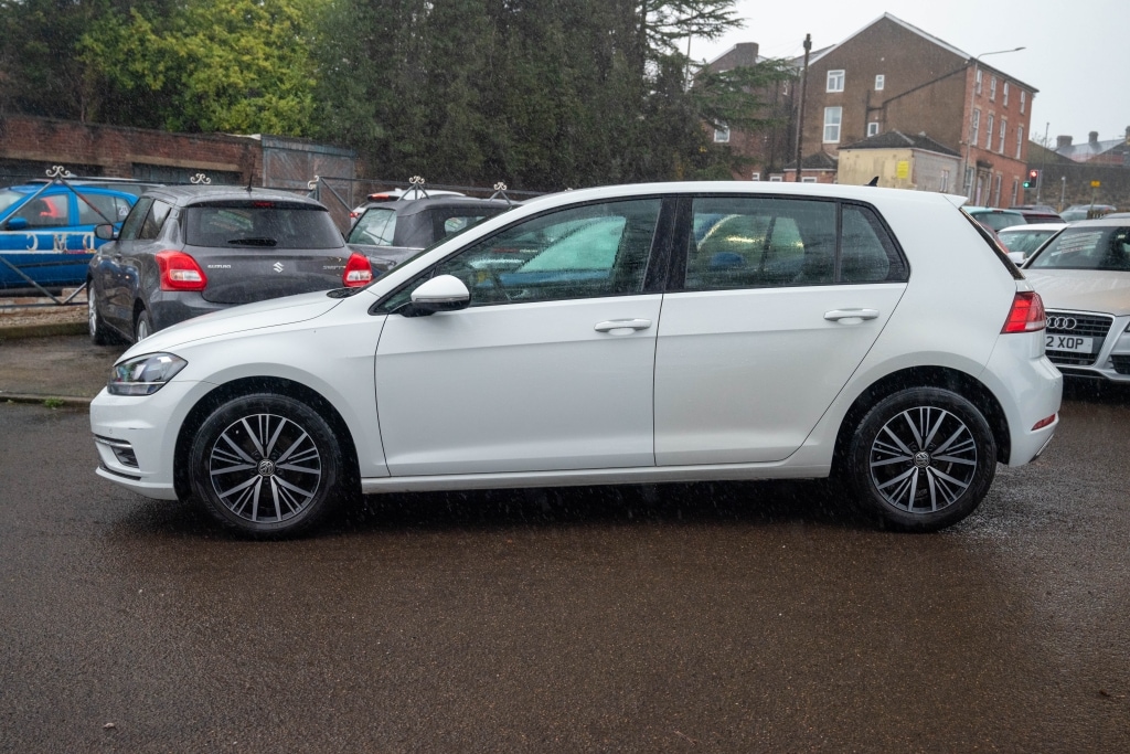 Used Volkswagen Golf 2018 for sale - 77998815: Photo 5