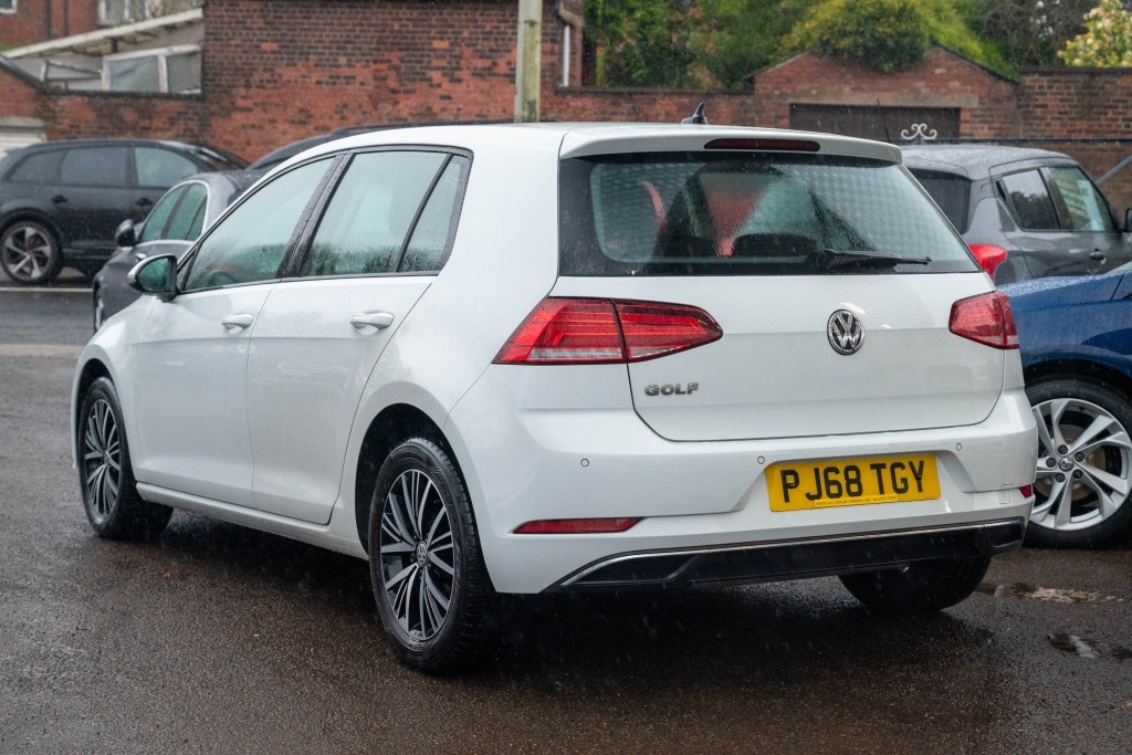 Used Volkswagen Golf 2018 for sale - 77998815: Photo 6
