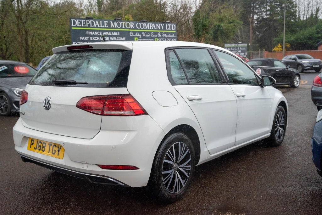 Used Volkswagen Golf 2018 for sale - 77998815: Photo 8