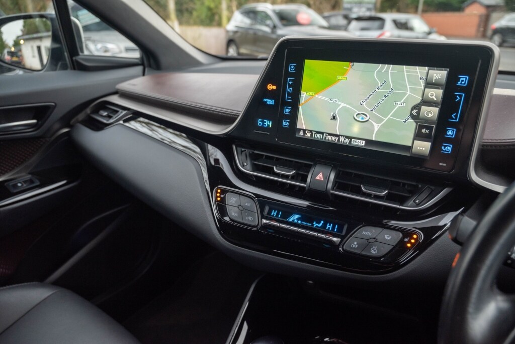 Used Toyota C-HR 2019 for sale - 77208799: Photo 25