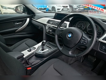 Used BMW 3 Series 2016 for sale - 76037310: Photo
